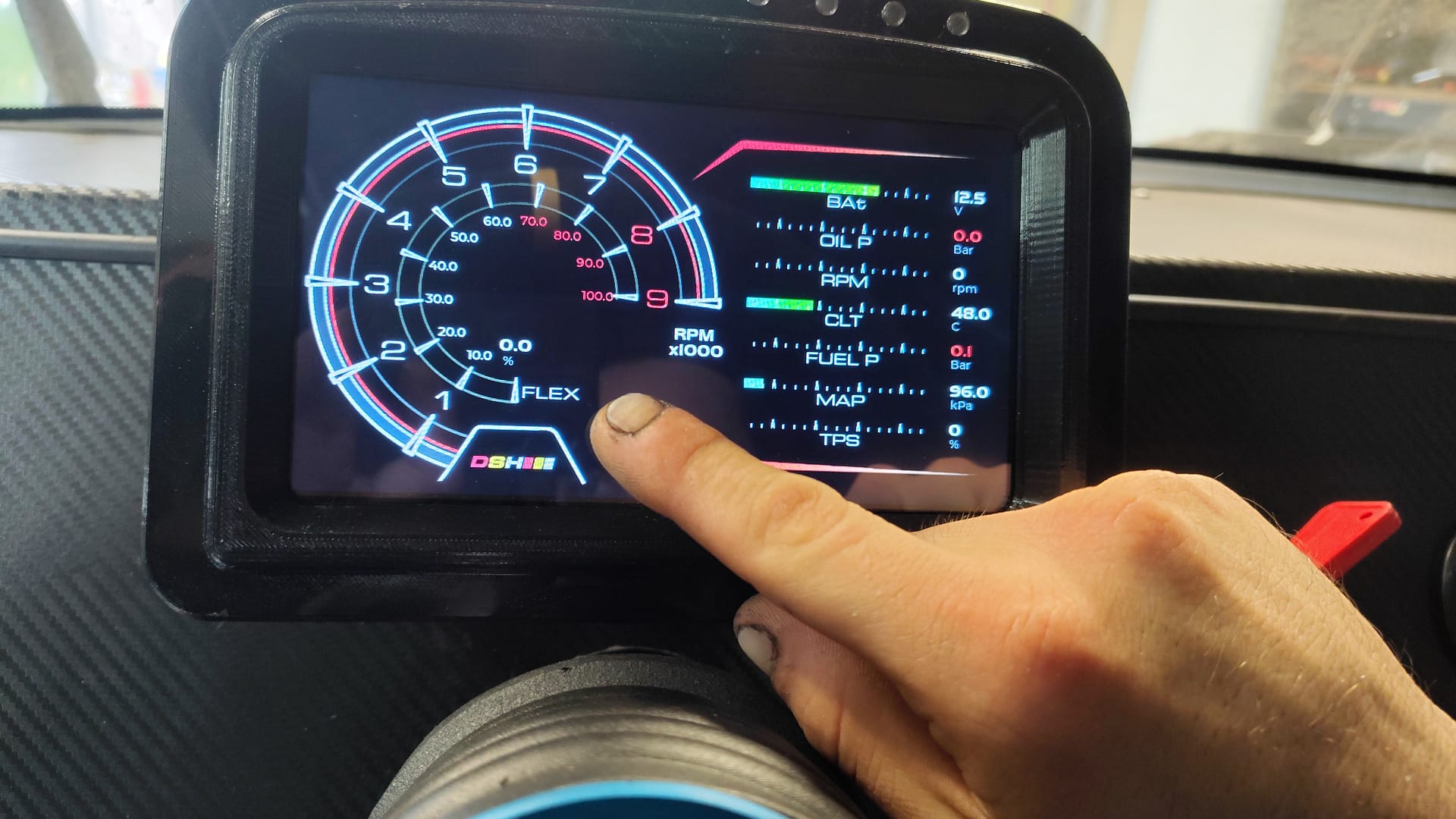DSH-LX display acceso